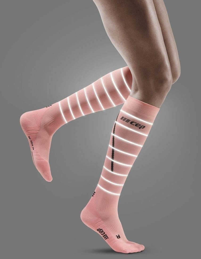 CEP WOMEN Compression Reflective Tall Socks, light rose